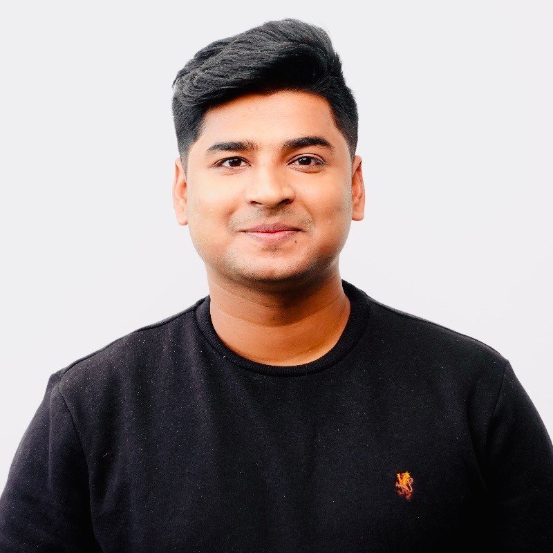 Rohan Mishra, Founder at Mastry & Arabica Studio, speaking at UXD Talks about UI/UX Design in the world of AI